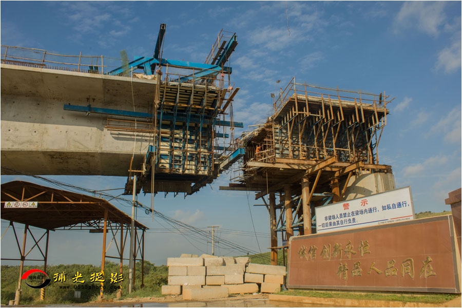 046����ɽ·�θ߼ܡ������   2.jpg