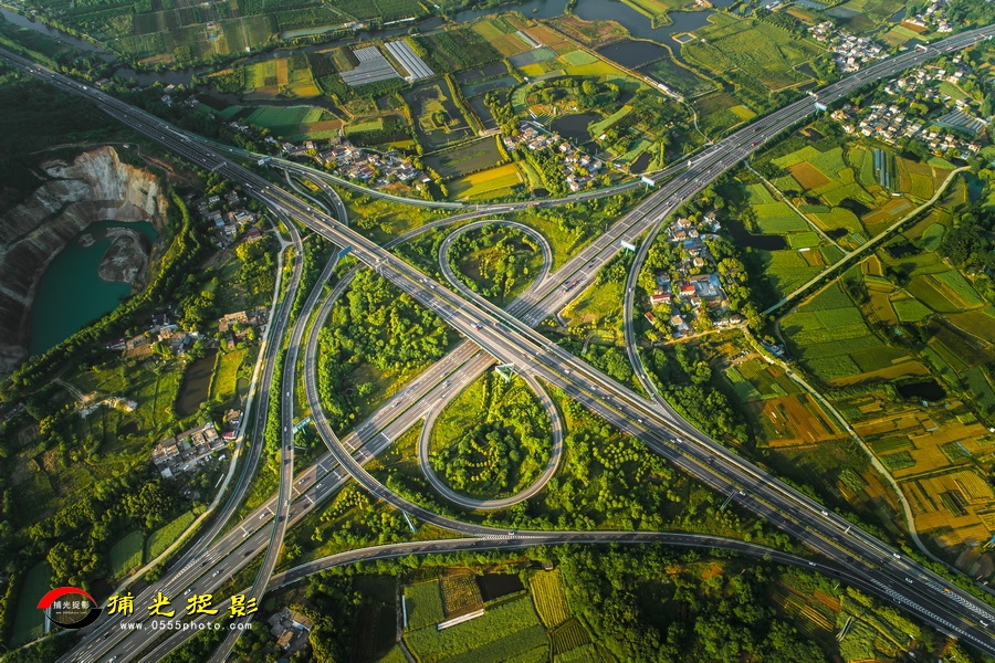 ��æ������ɽ����Ŧ ����.jpg