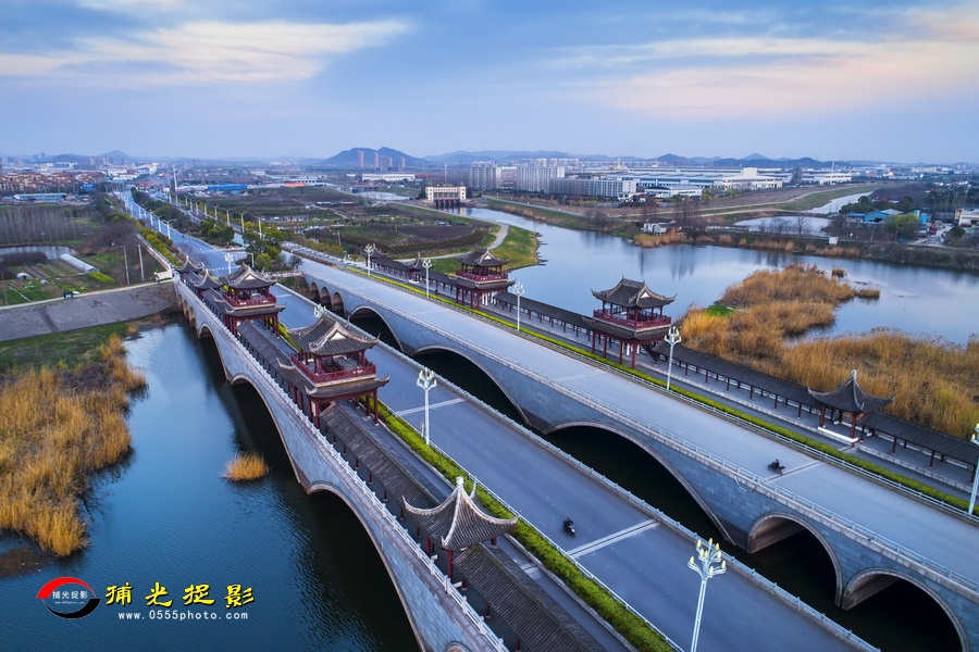 ĺɫ�е�ʮ��ͤ�� ����Զ.jpg