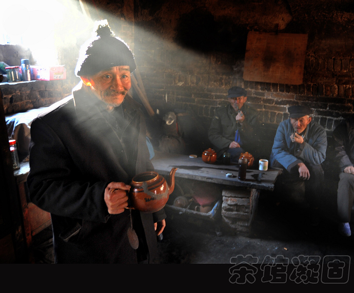 �������