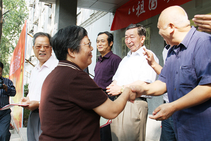 ������̡�����ɽ��������Ӱ��Ʒչ��Ļ