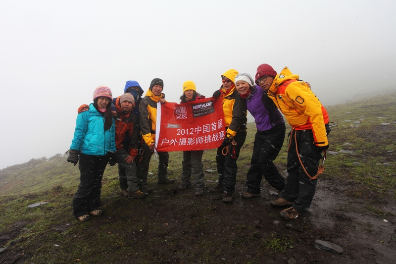 ���Ĺ���ɽ�����һ��Ӫ��ӭ�����ǵڶ��ճ����Ƕ��ĵ�һ����ѩͻȻƮ��